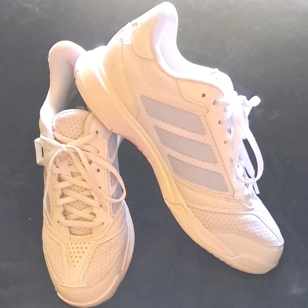 Adidas Ligra Athletic White And Violet Sneakers. NEVER WORN. Sz 9